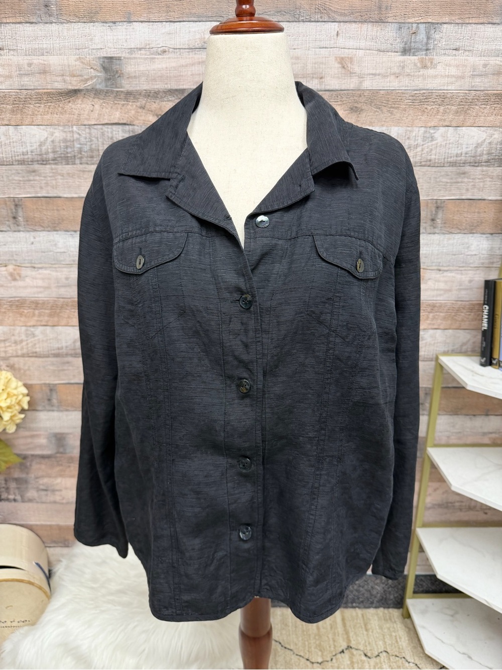 Chicos black linen button shirt jacket